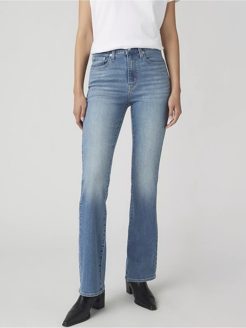 Levi's 725 Kick boot Women's Jeans size 25